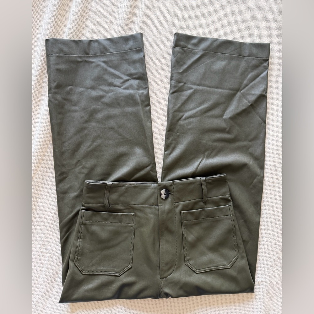Anthropologie‎ The Colette Crop Olive Faux Leather Pants - Picture 6 of 9